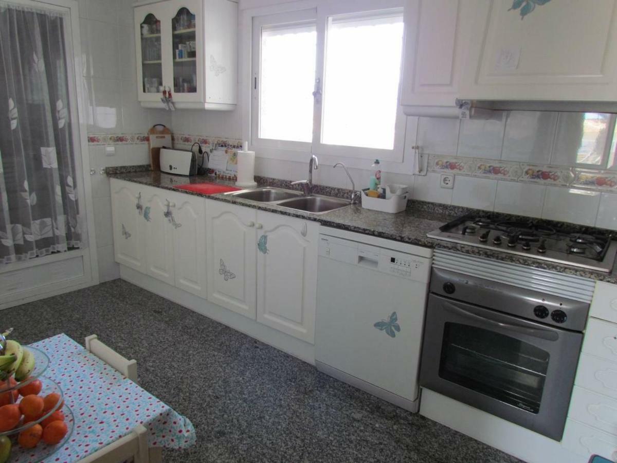 Beach Front Line Penthouse In Алтеа Екстериор снимка