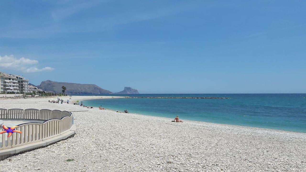 Beach Front Line Penthouse In Алтеа Екстериор снимка